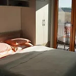 Goldview Apartmani