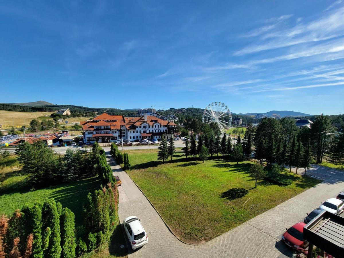 Goldview *