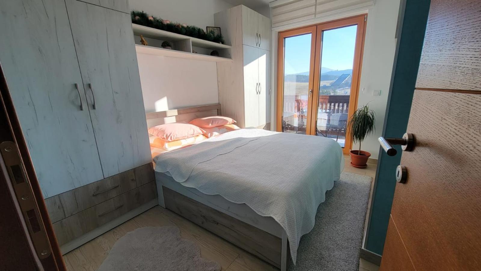 Goldview Apartment